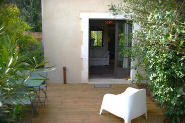تختخواب و صبحانه La Villa Dupont D Avignon
