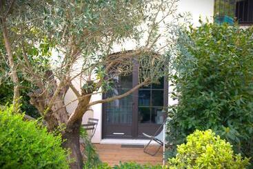 تختخواب و صبحانه La Villa Dupont D Avignon