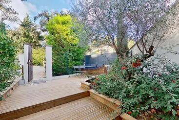تختخواب و صبحانه La Villa Dupont D Avignon