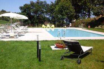 Cumana Blu Apartments
