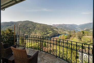 هتل Quinta De Calvelos