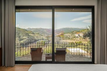 هتل Quinta De Calvelos