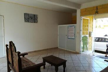 هتل Villas Yoleth