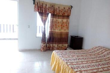 هتل Villas Yoleth