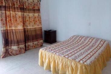 هتل Villas Yoleth