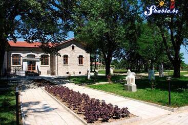 پانسیون Elida Guest House