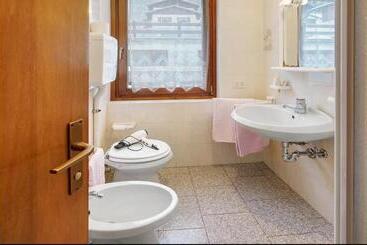 Residence Iris Beb