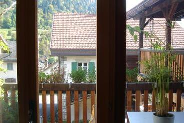 צימר Bnb Hasatrog Jenaz