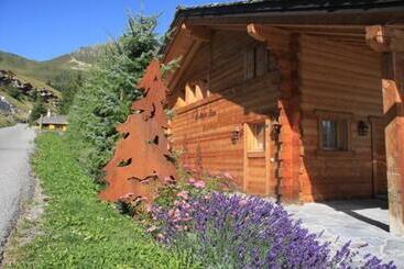 تختخواب و صبحانه Bnb Les Sapins Bleus