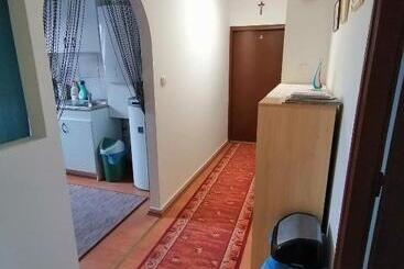 تختخواب و صبحانه Joós Apartman