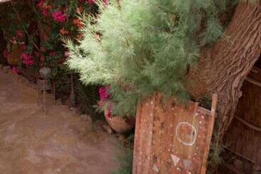 هتل Auberge L Oasis