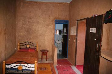هتل Auberge L Oasis