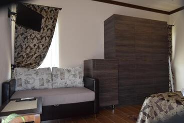 پانسیون Asya Guest House