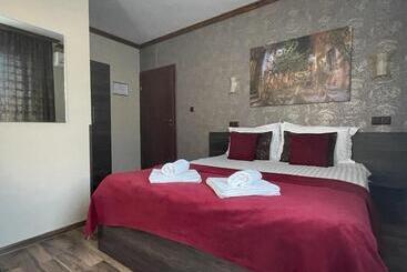 پانسیون Asya Guest House
