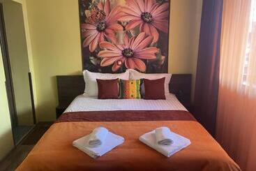 پانسیون Asya Guest House