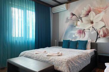 پانسیون Asya Guest House