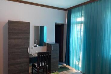پانسیون Asya Guest House
