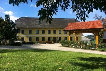 ペンション Familienbauernhof Salmanner