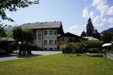 پانسیون Landhaus Tritscher