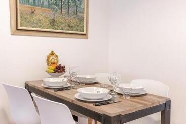 Townhouse Trouville   Appart Hotel & Studios
