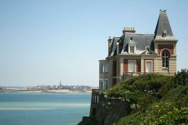 تختخواب و صبحانه Chambres D Hôtes Le Clos D Enhaut