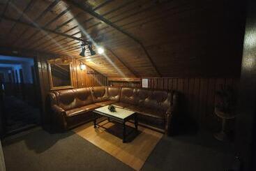 בית מלון כפרי Complex Turistic Caprioara