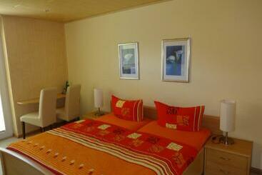 膳宿费 Ferienwohnung Latscha