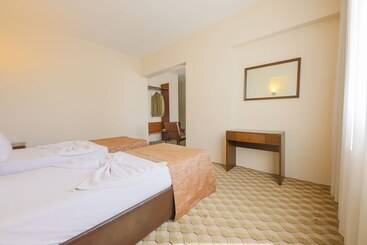 Hosta Otel