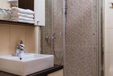 پانسیون Apartments And Rooms Max Well