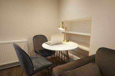 Three Cranes Serviced Apartments