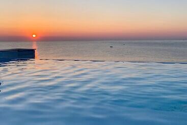 هتل Bellavista Suites