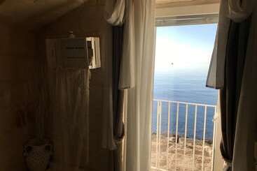 هتل Bellavista Suites