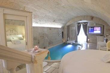 هتل Bellavista Suites