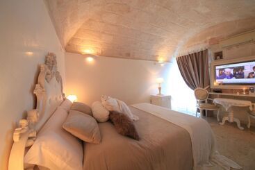 هتل Bellavista Suites