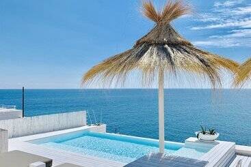 هتل Bellavista Suites