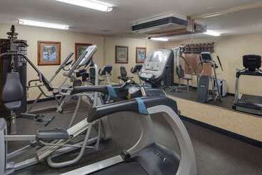 هتل Best Western Plus Kelly Inn And Suites