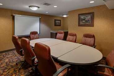 ホテル Best Western Plus Kelly Inn And Suites