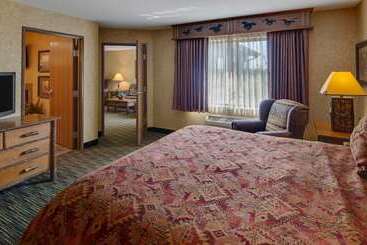ホテル Best Western Plus Kelly Inn And Suites