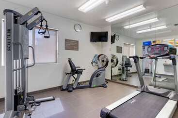 هتل Comfort Inn & Suites Ponca City Near Marland Mansion