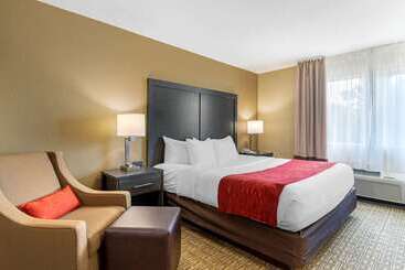 هتل Comfort Inn & Suites Ponca City Near Marland Mansion