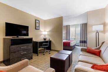 هتل Comfort Inn & Suites Ponca City Near Marland Mansion