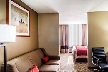 هتل Comfort Inn & Suites Ponca City Near Marland Mansion