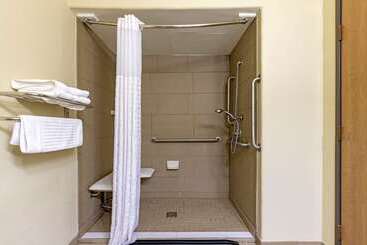هتل Comfort Inn & Suites Ponca City Near Marland Mansion