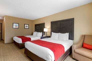 هتل Comfort Inn & Suites Ponca City Near Marland Mansion