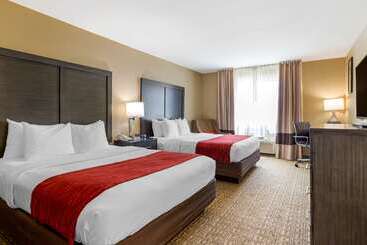 هتل Comfort Inn & Suites Ponca City Near Marland Mansion
