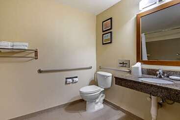 هتل Comfort Inn & Suites Ponca City Near Marland Mansion