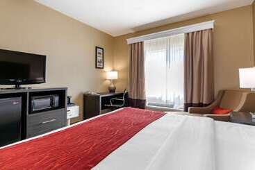هتل Comfort Inn & Suites Ponca City Near Marland Mansion