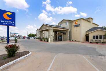 هتل Comfort Inn & Suites Ponca City Near Marland Mansion