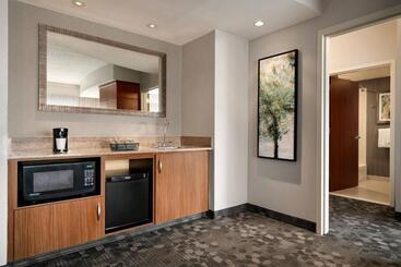 هتل Courtyard Ewing Princeton