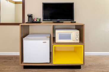 هتل Days Inn By Wyndham Mountain Home
